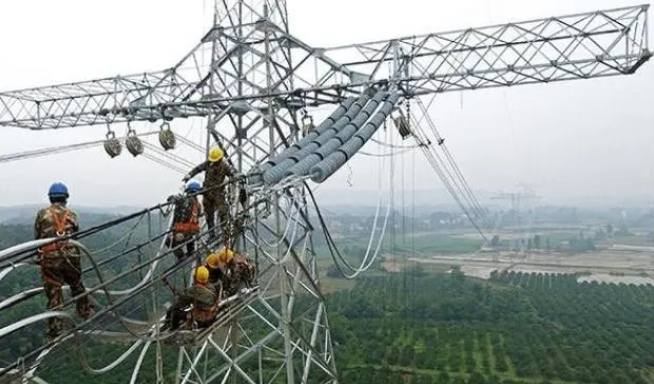 临沧市光缆与电缆：欧孚光电厂家告诉你“光”与“电”的不同秘密